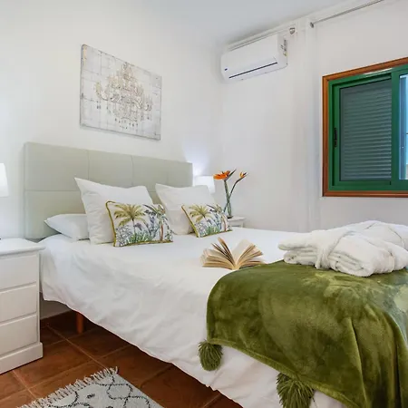 בית נופש Piscina Climatizada